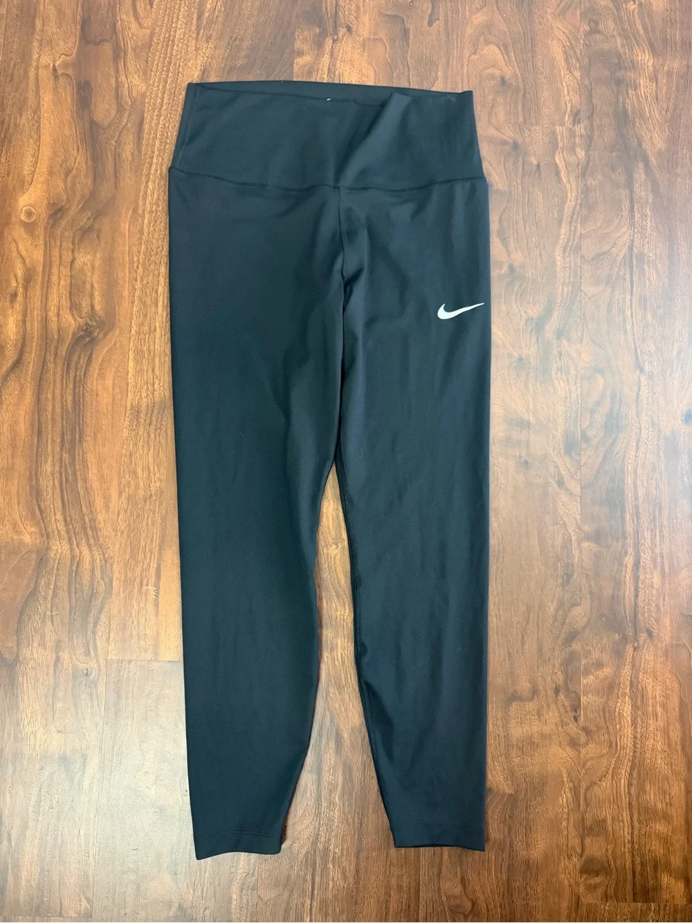 Nike Dri-Fit Bliss Victory Mid-Rise Training Pant